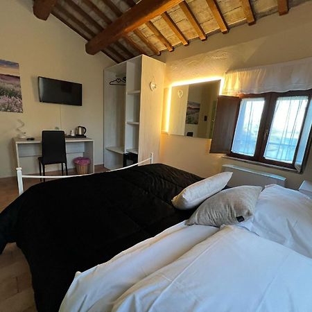 Locanda Del Tavolo Matto Potenza Picena Exteriör bild