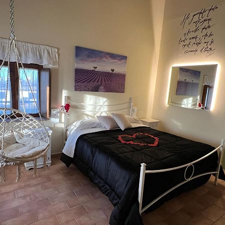 Locanda Del Tavolo Matto Potenza Picena Exteriör bild