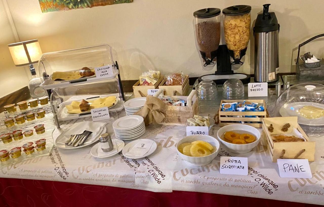 Locanda Del Tavolo Matto Potenza Picena Exteriör bild