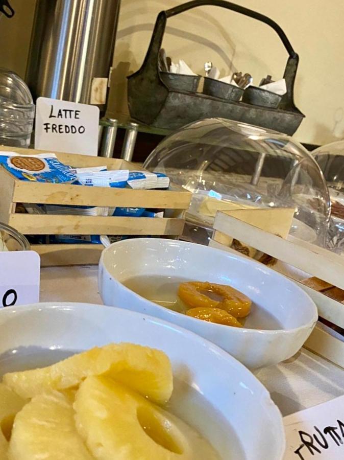 Locanda Del Tavolo Matto Potenza Picena Exteriör bild