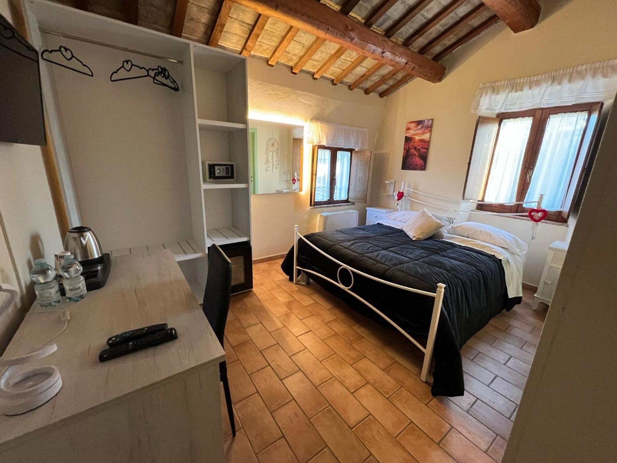 Locanda Del Tavolo Matto Potenza Picena Exteriör bild